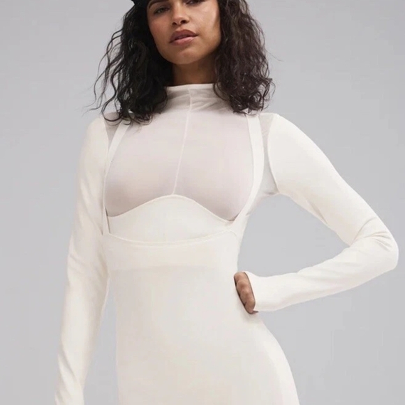 ALO Yoga Tops - Alo Yoga Women Activewear Airlift Warm Mesh Seamless Long Sleeve Crop Top Tee M